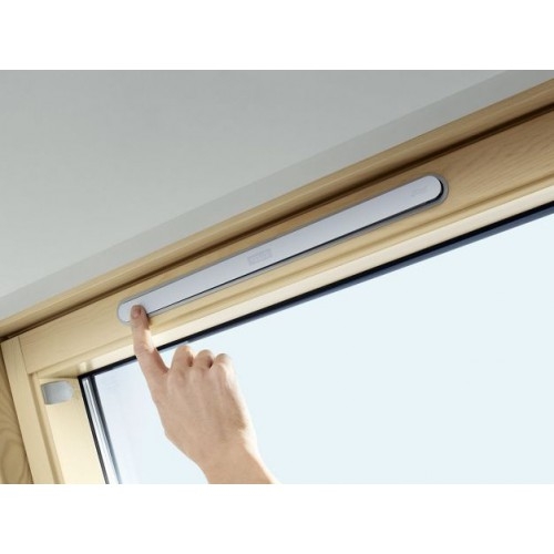 Мансардное окно GZL 1051 B ручка снизу