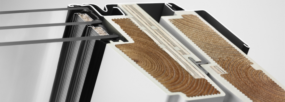 Мансардное окно влагостойкое двухкамерное GLU 0061