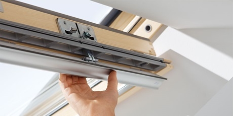 Мансардное окно влагостойкое двухкамерное GLU 0061