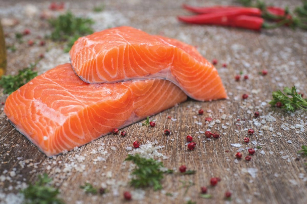 Вибір риби Підготовка начинки для суші